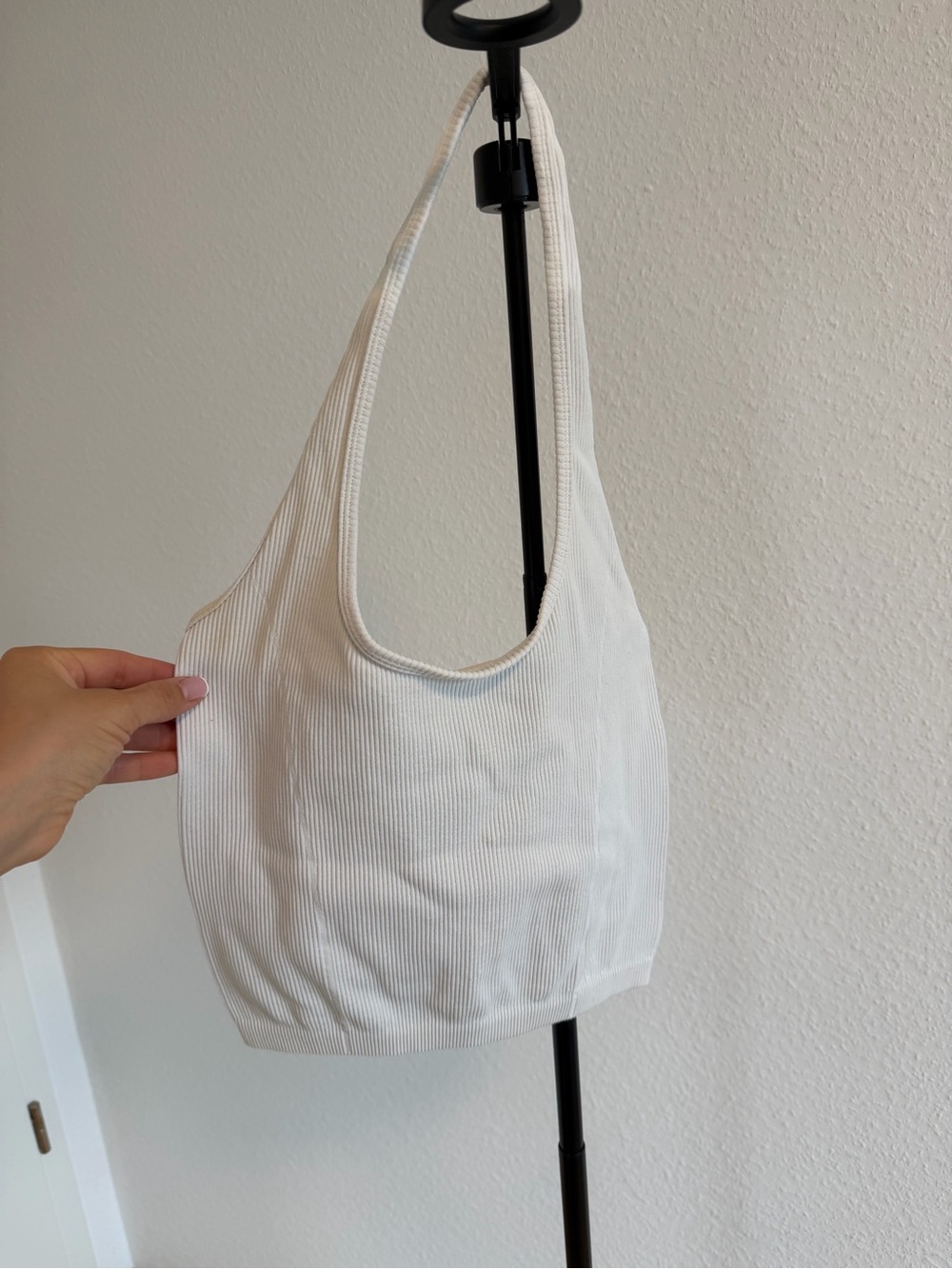 American Eagle Outfitters White Ribbed Hobo Shoulder Bag